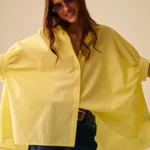 Blusa amarela oversized com manga curta