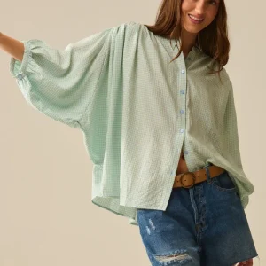 blusa solta de gingão azul claro