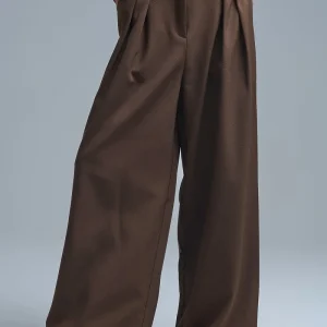 Cal�as largas plissadas camel com fivela met‡lica
