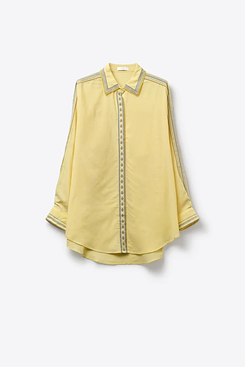Camisa Oversize amarela com pormenores de guarnição bordados - Image 6