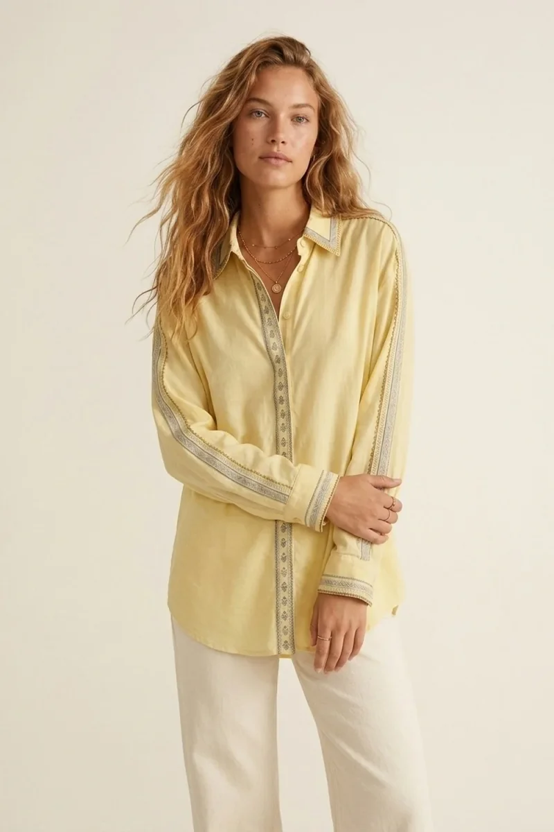 Camisa Oversize amarela com pormenores de guarnição bordados - Image 2