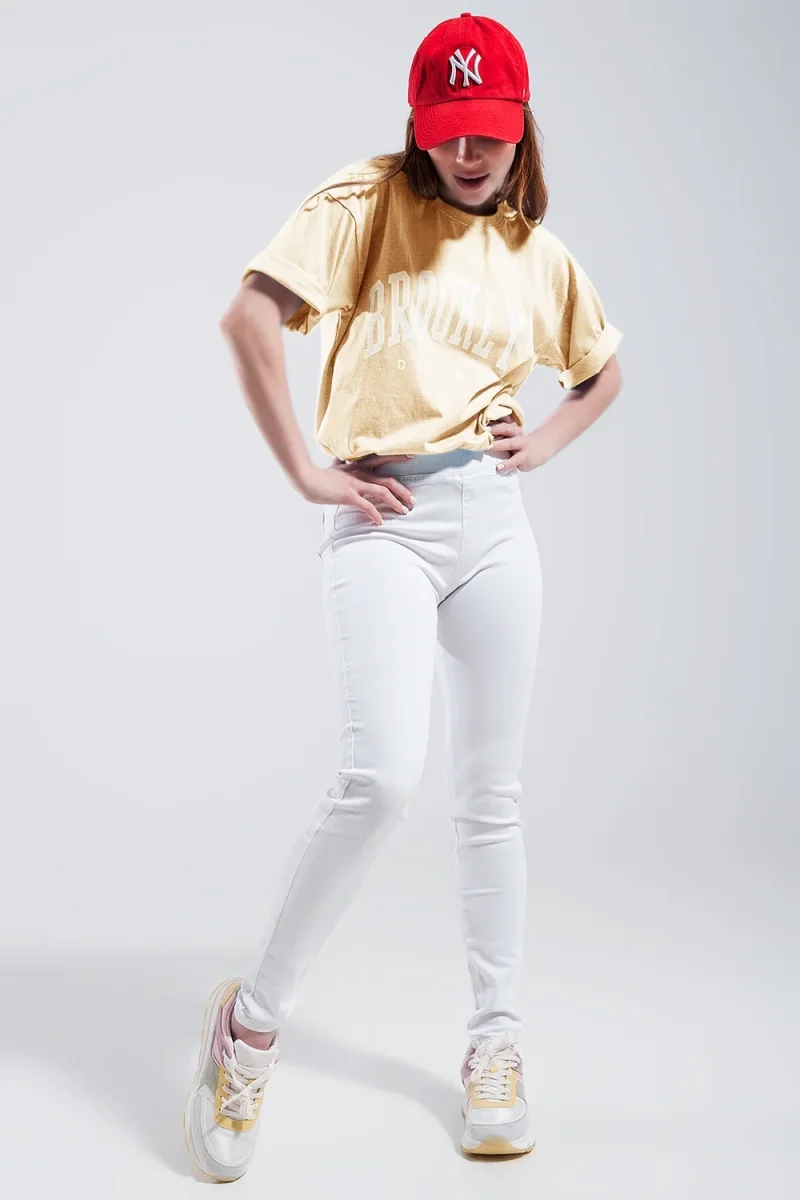 Camiseta com texto do distrito de Brooklyn em amarela - Image 5