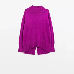 Camisola fúcsia solta com pormenor aberto nas costas