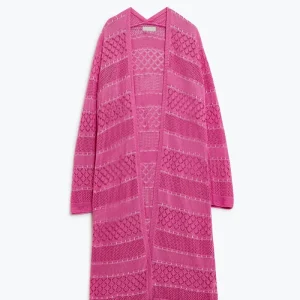 Maxi-casaco de croché cor-de-rosa com mangas compridas