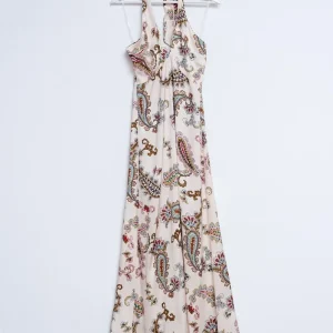 Vestido maxi decote halter em estampa paisley