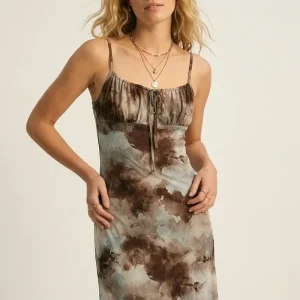 Vestido Maxi Slip Tie-Dye Marrom com Alças Ajustáveis