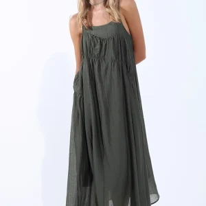 Vestido midi cáqui com alças finas e pormenores enrugados