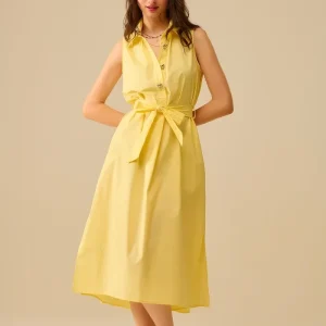 Vestido midi de popelina amarelo com botões prateados em forma de coração